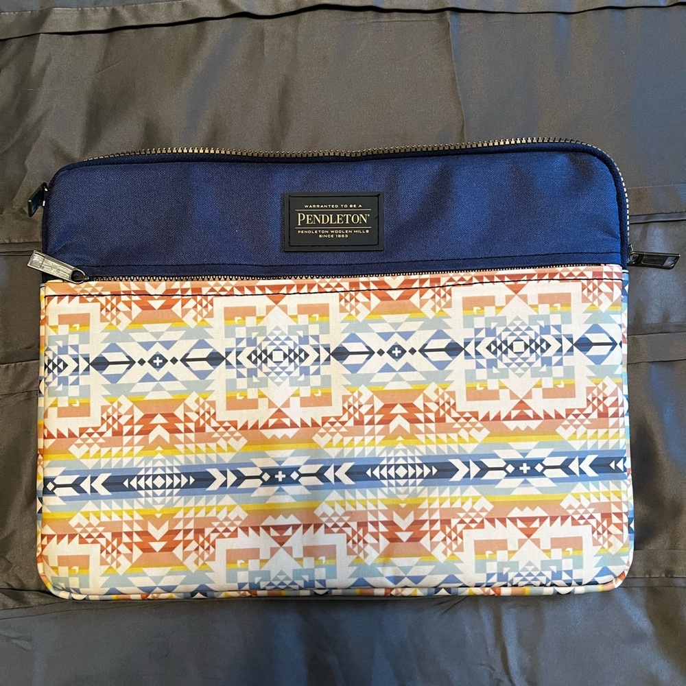 Pendleton soft laptop case